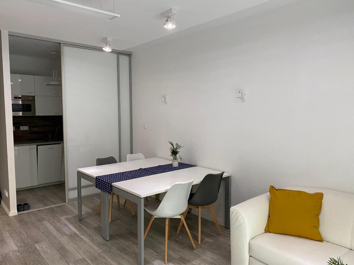 Apartament Dobry Dom Warszawa ภายนอก รูปภาพ