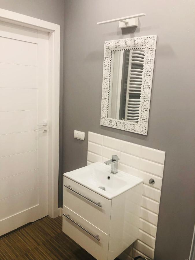 Apartament Dobry Dom Warszawa ภายนอก รูปภาพ