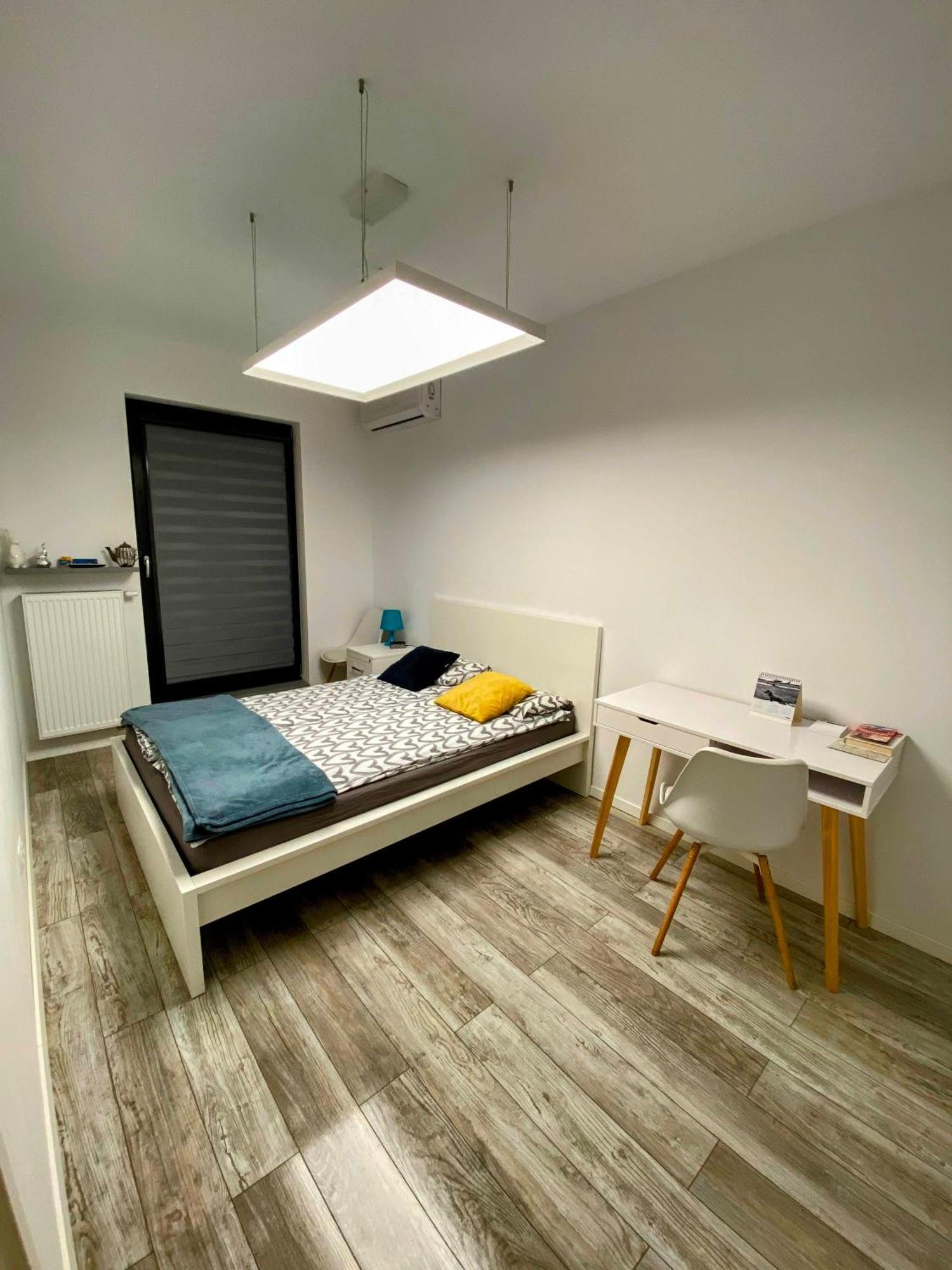 Apartament Dobry Dom Warszawa ภายนอก รูปภาพ